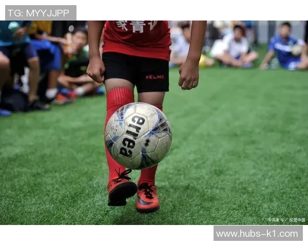 颠球在足球训练中的重要性与技巧解析